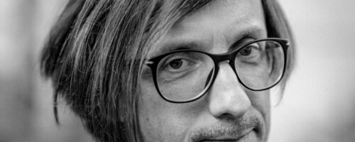 Jeż na&nbsp;autostradzie: Cezary Domarus — ilustracja