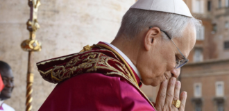 Papież Leon XIV fot. PAP/Abaca